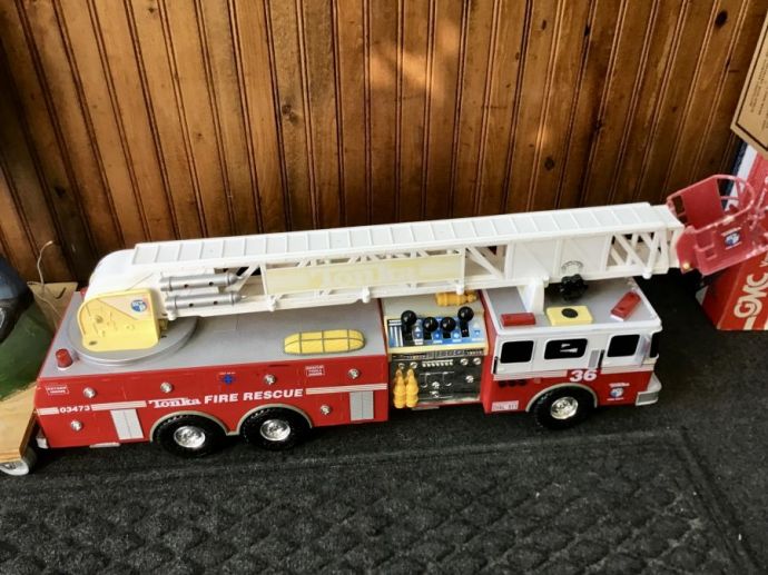 Tonka Fire Rescue Engine 32 inches long